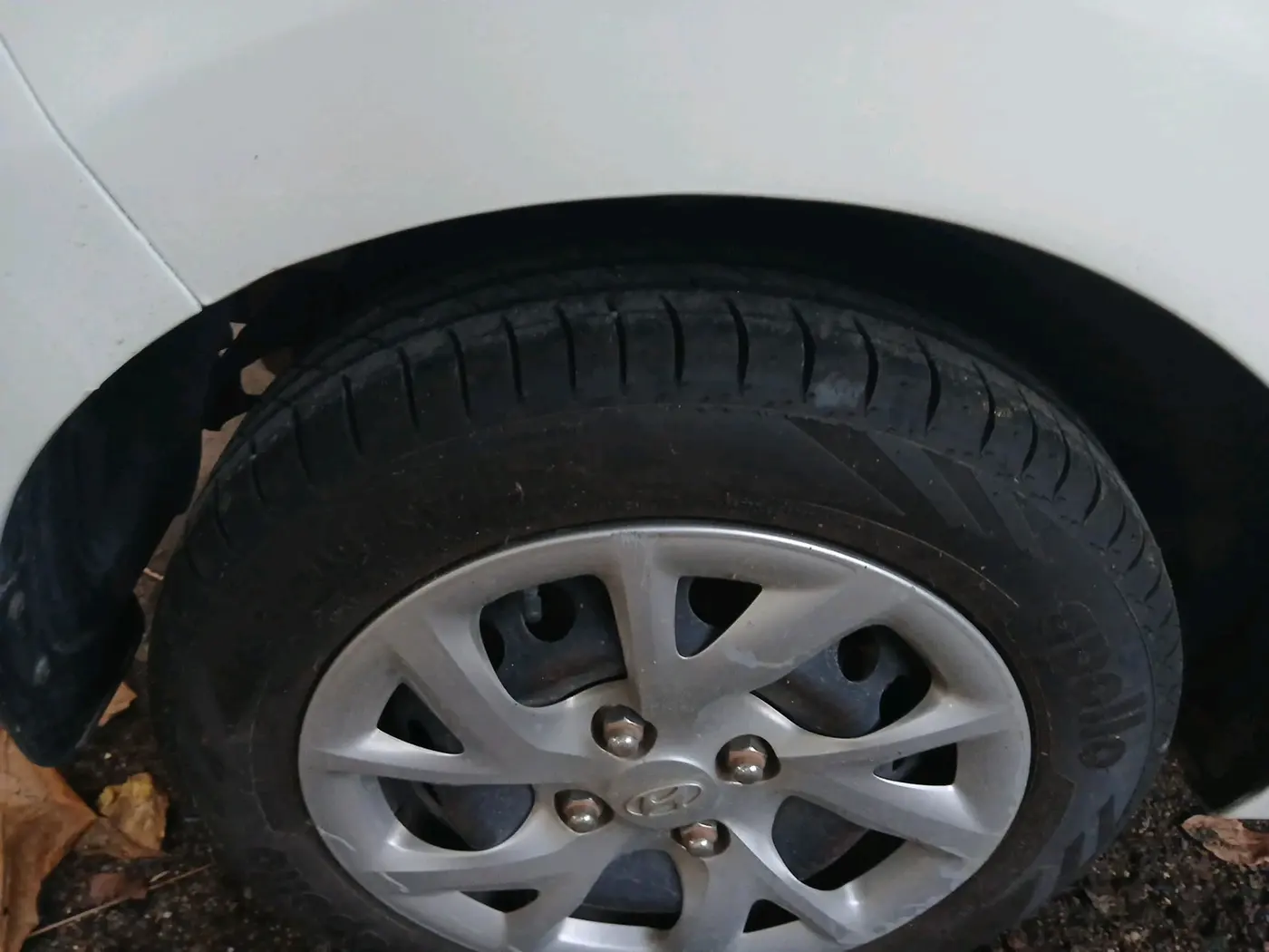2017 Hyundai Grand i10 MAGNA AT 1.2 KAPPA VTVT, Petrol, Automatic, 60,759 km, tyre