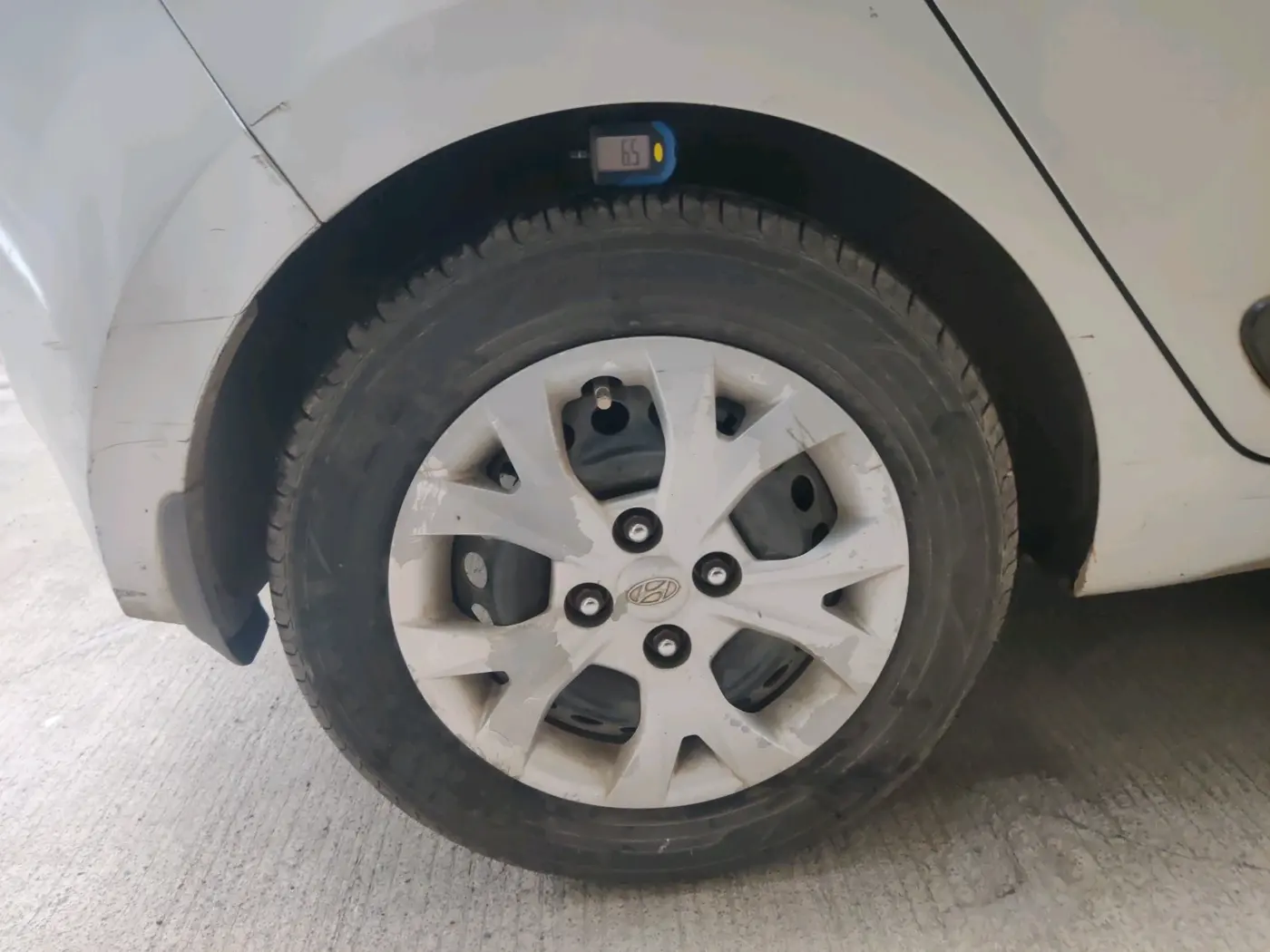2014 Hyundai Grand i10 SPORTZ 1.2 KAPPA VTVT, Petrol, Manual, 80,593 km, tyre