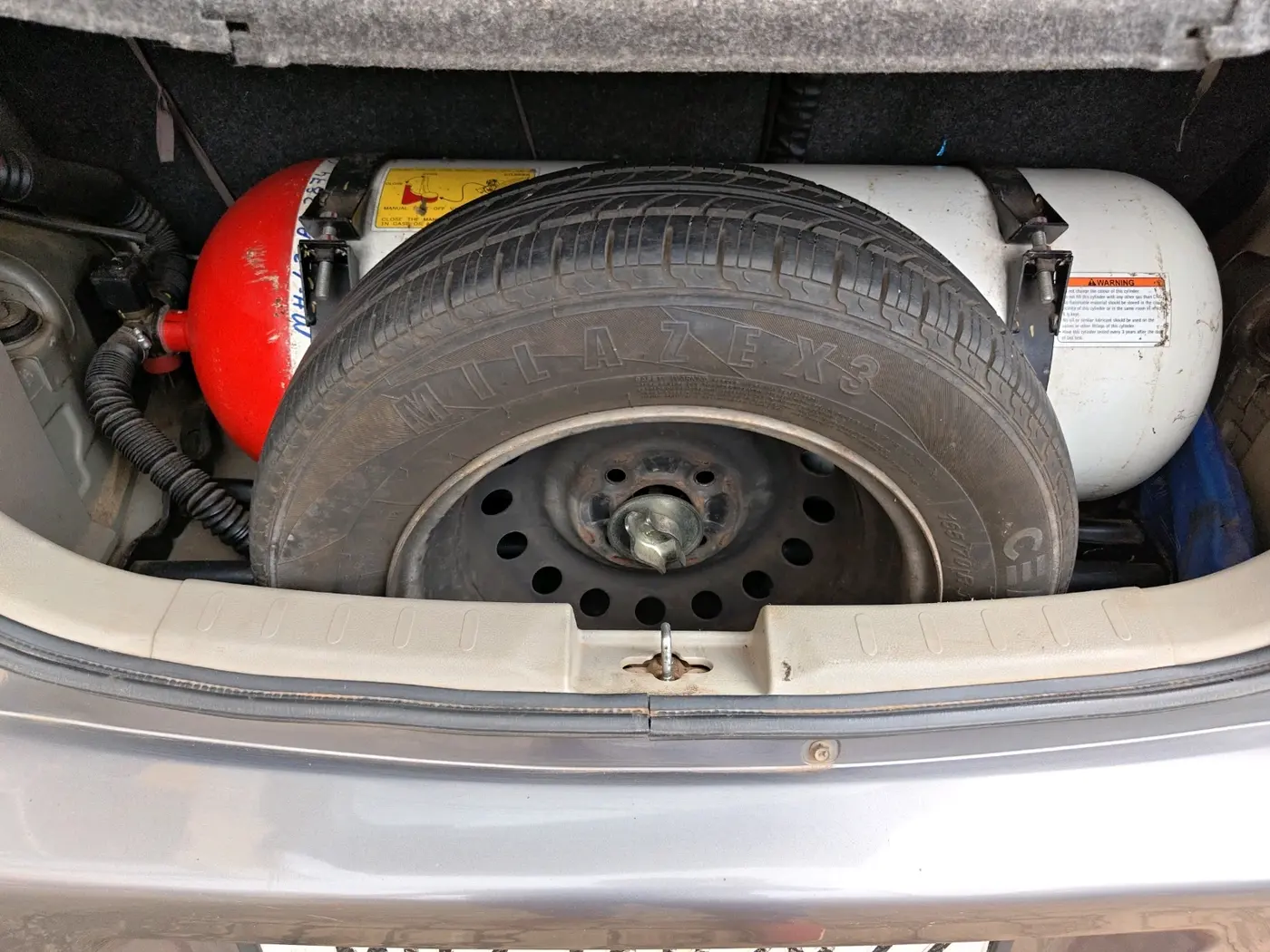 2014 Maruti Celerio VXI CNG, CNG, Manual, 95,373 km, tyre