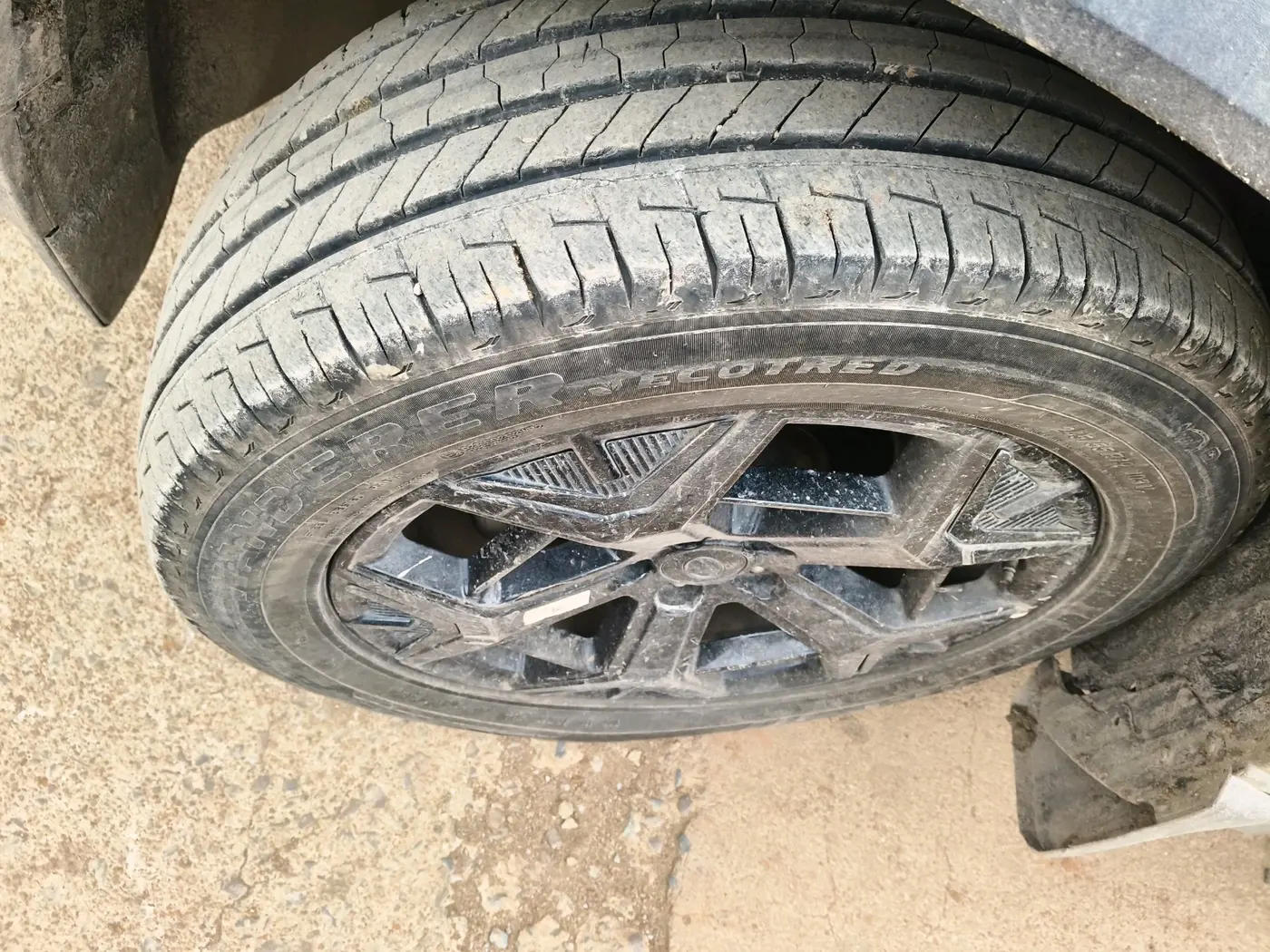 2023 Tata Harrier FEARLESS PLUS DARK EDITION AT, Diesel, Automatic, 77,659 km, tyre