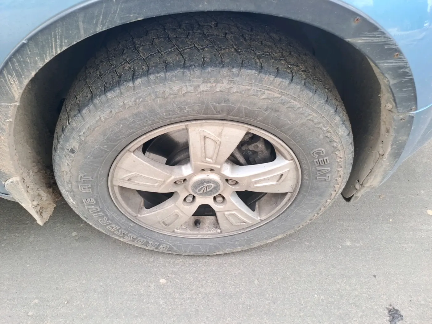 2013 Mahindra XUV500 W8, Diesel, Manual, 1,69,595 km, tyre