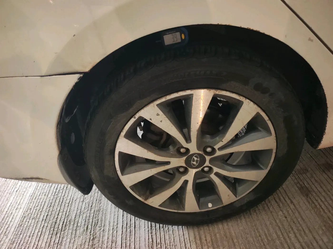 2013 Hyundai Verna FLUIDIC 1.6 CRDI SX OPT, Diesel, Manual, 1,73,871 km, tyre