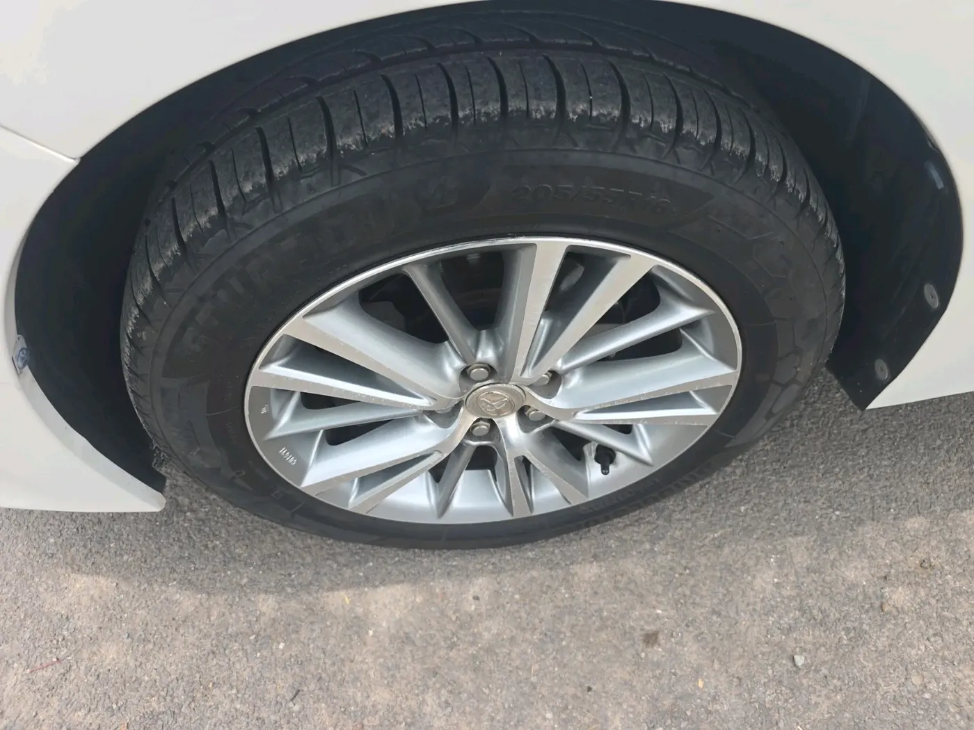 2014 Toyota Corolla Altis GL PETROL, Petrol, Manual, 79,913 km, tyre