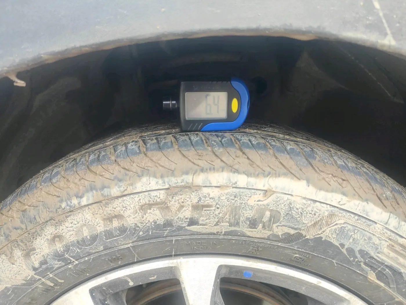 2023 Maruti XL6 ZETA CNG, CNG, Manual, 1,10,939 km, tyre