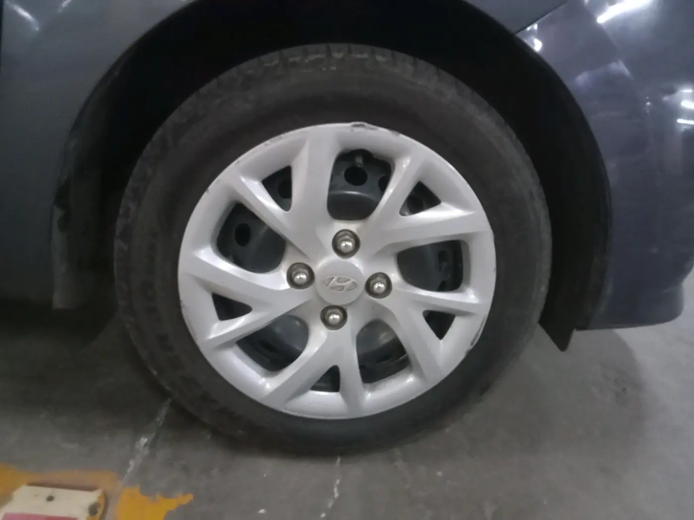 2019 Hyundai Grand i10 SPORTZ 1.2 KAPPA VTVT, Petrol, Manual, 90,900 km, tyre