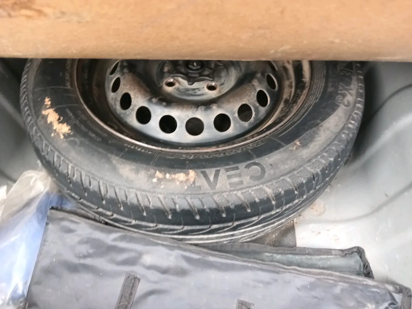 2019 Hyundai Xcent S 1.2, CNG, Manual, 1,09,196 km, tyre