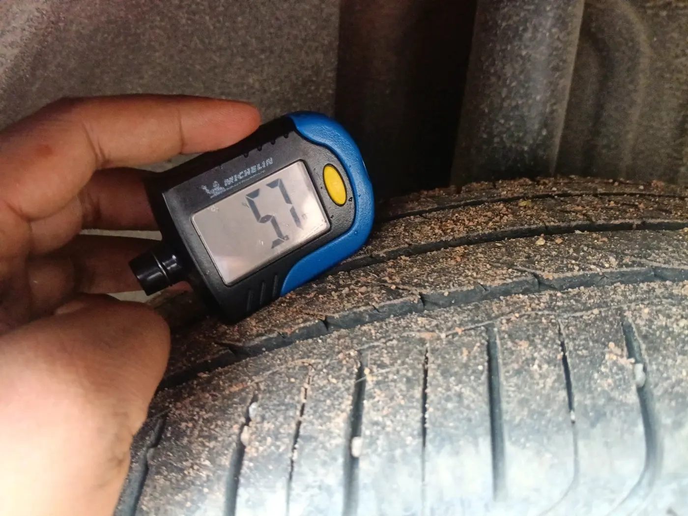 2023 Tata ALTROZ XZ PETROL, Petrol, Manual, 18,239 km, tyre