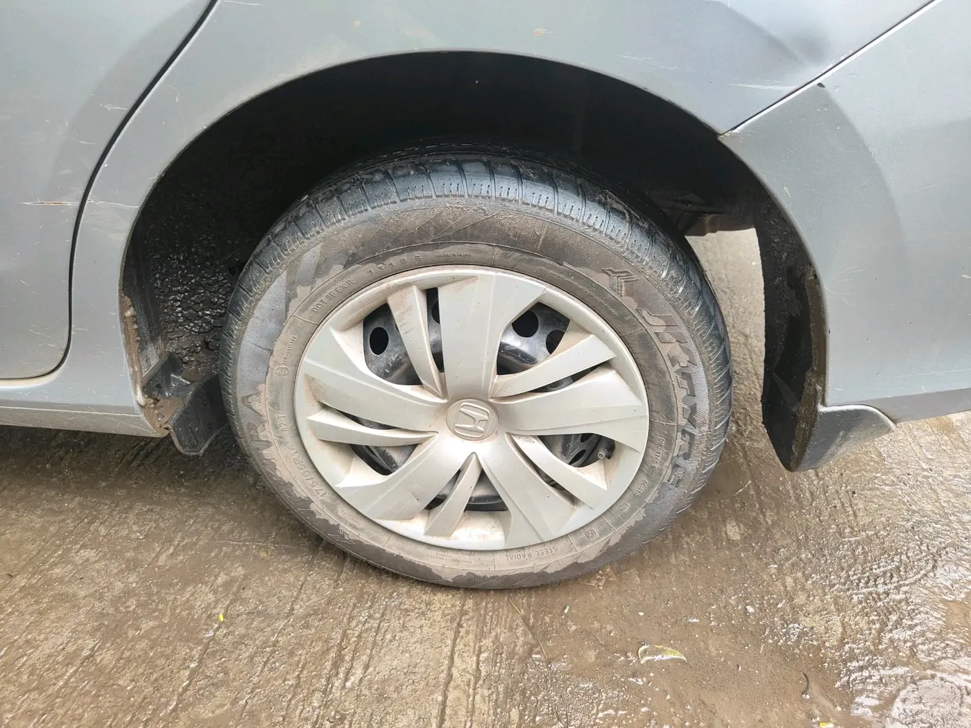 2019 Honda Amaze 1.5L I-DTEC S, Diesel, Manual, 1,07,342 km, tyre