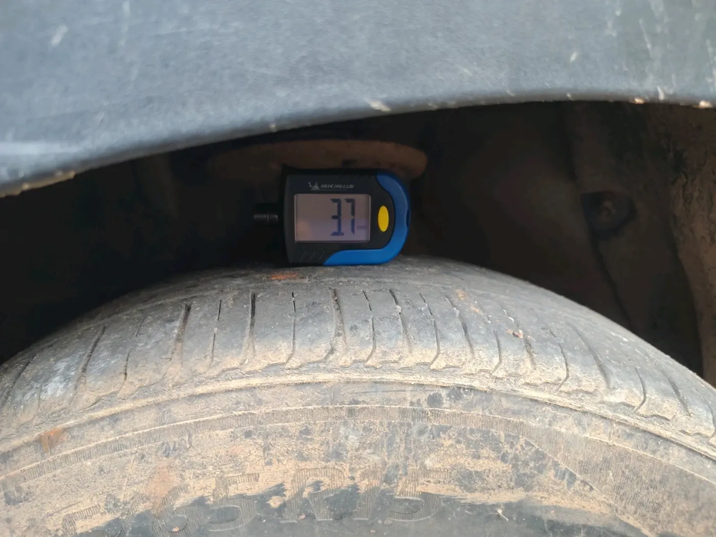 2018 Mahindra KUV 100 NXT K2 P 6 STR, CNG, Manual, 81,705 km, tyre