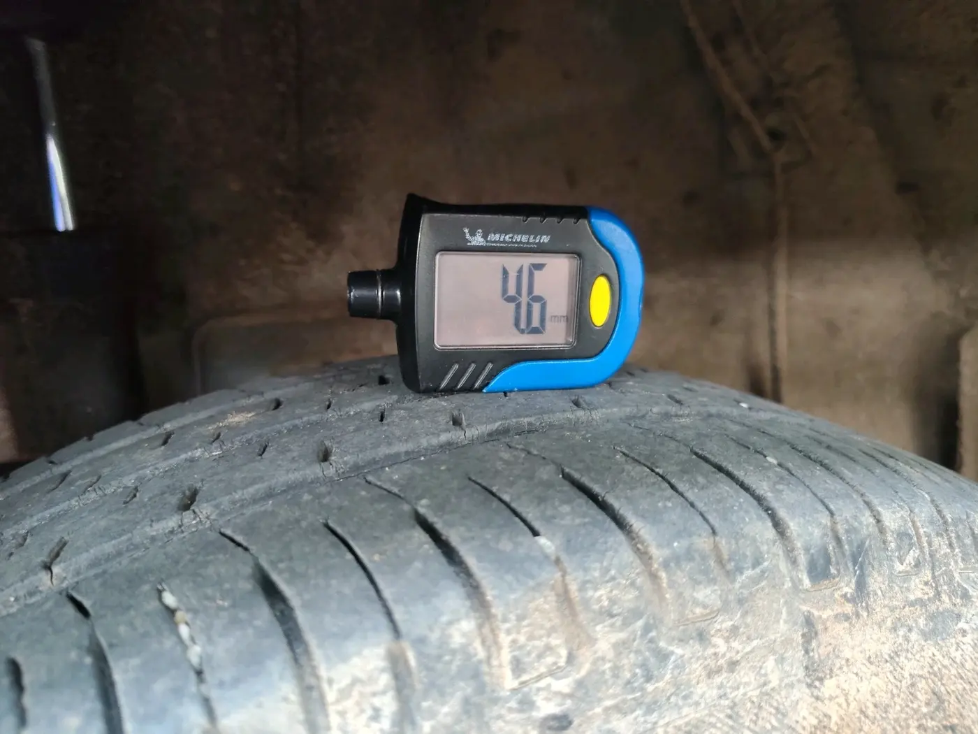2018 Mahindra KUV 100 NXT K2 P 6 STR, CNG, Manual, 81,705 km, tyre