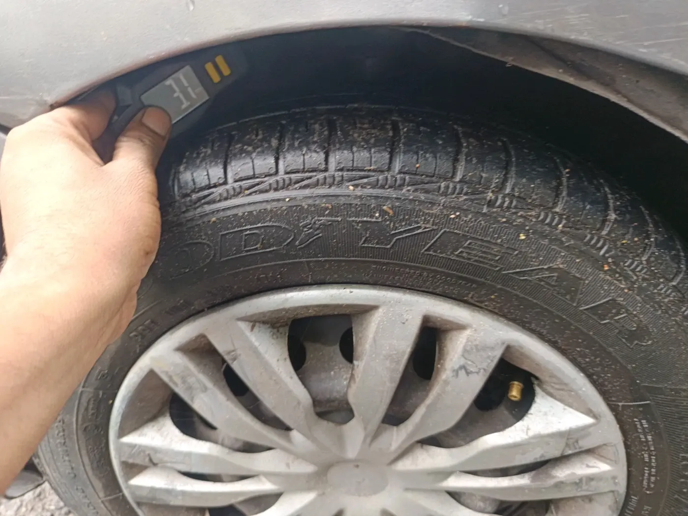 2014 Maruti Celerio VXI, CNG, Manual, 94,344 km, tyre