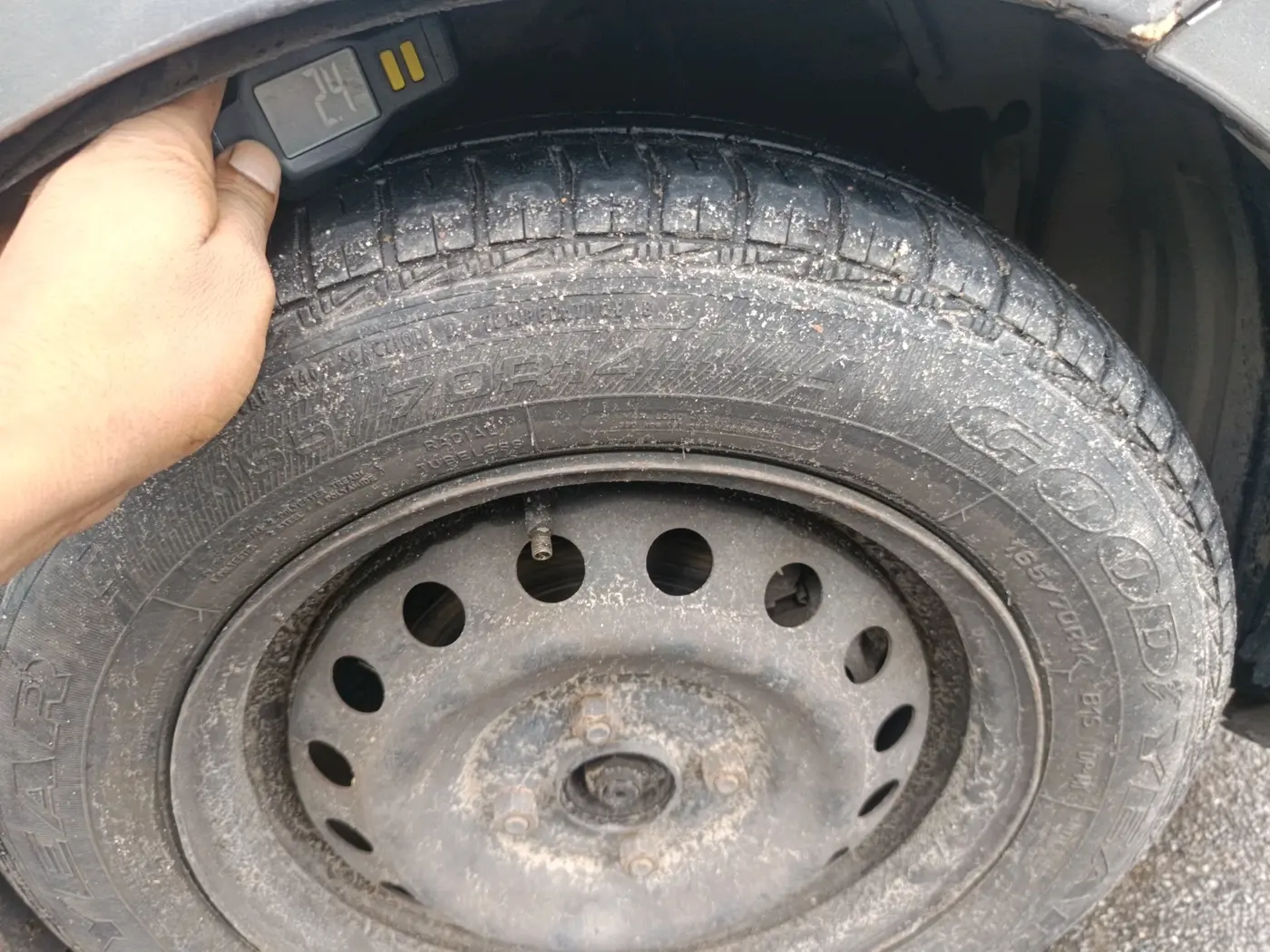 2014 Maruti Celerio VXI, CNG, Manual, 94,344 km, tyre