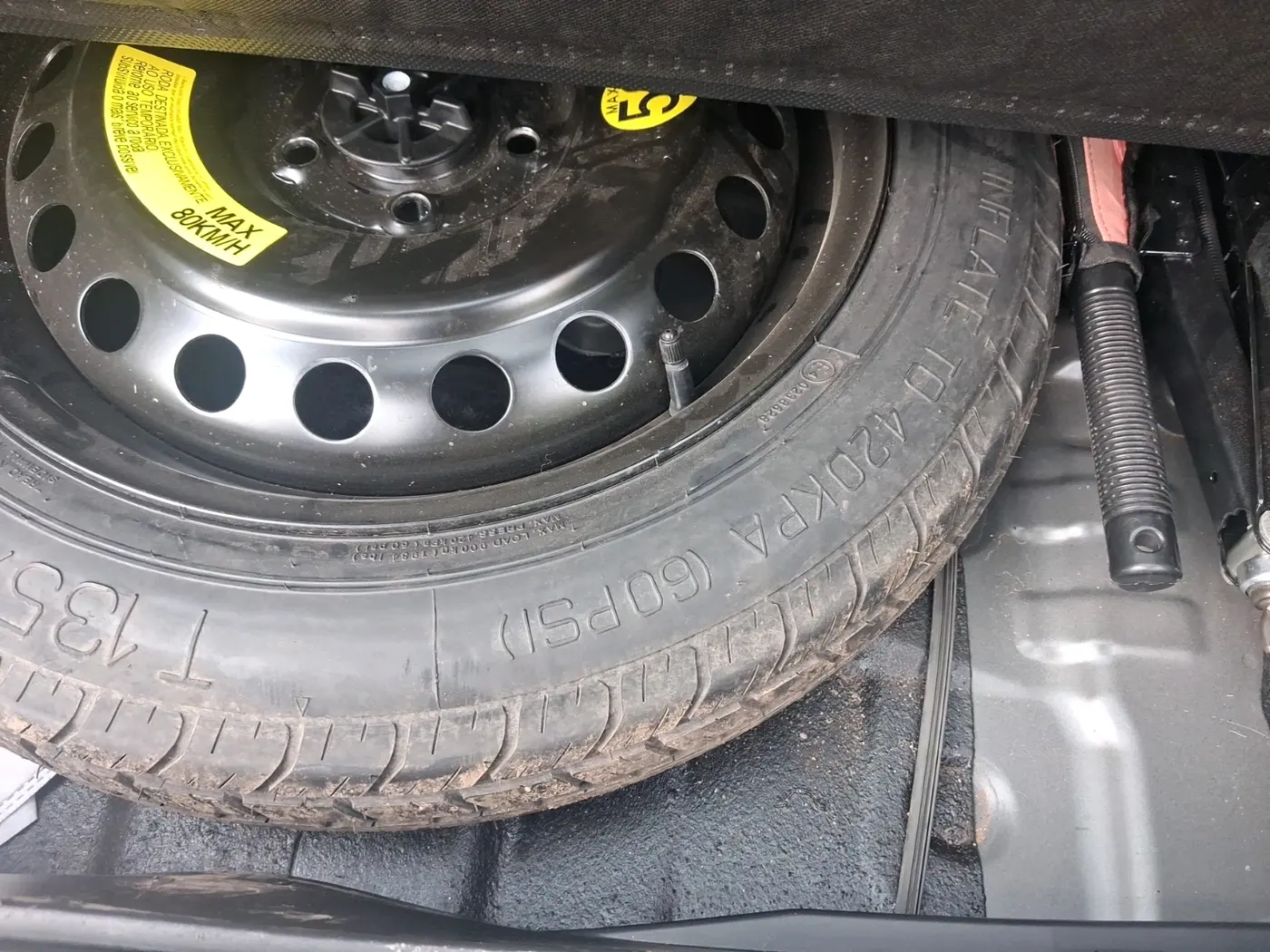 2022 Hyundai Tucson GLS 2WD AT DIESEL, Diesel, Automatic, 81,819 km, tyre