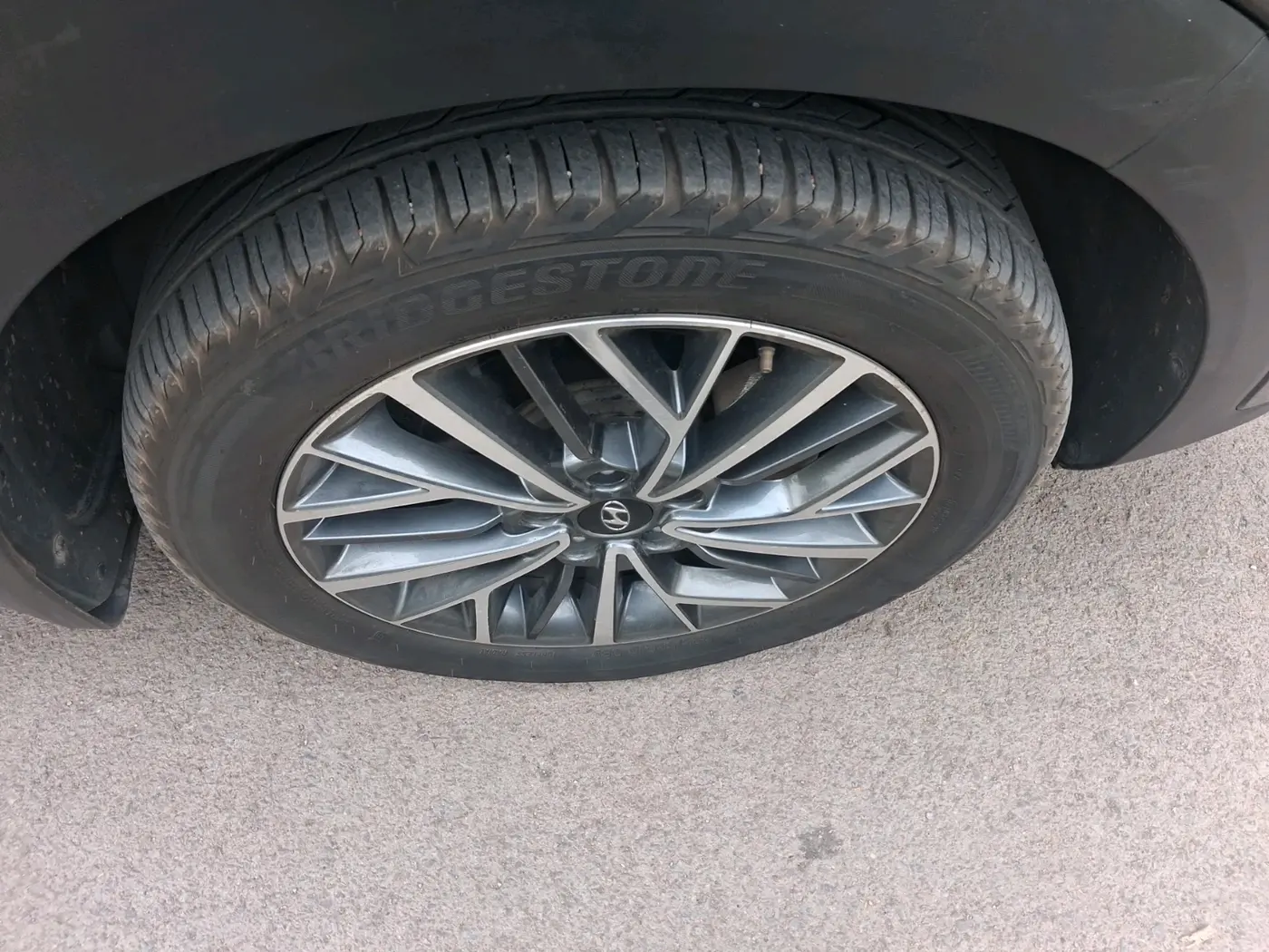 2022 Hyundai Tucson GLS 2WD AT DIESEL, Diesel, Automatic, 81,819 km, tyre