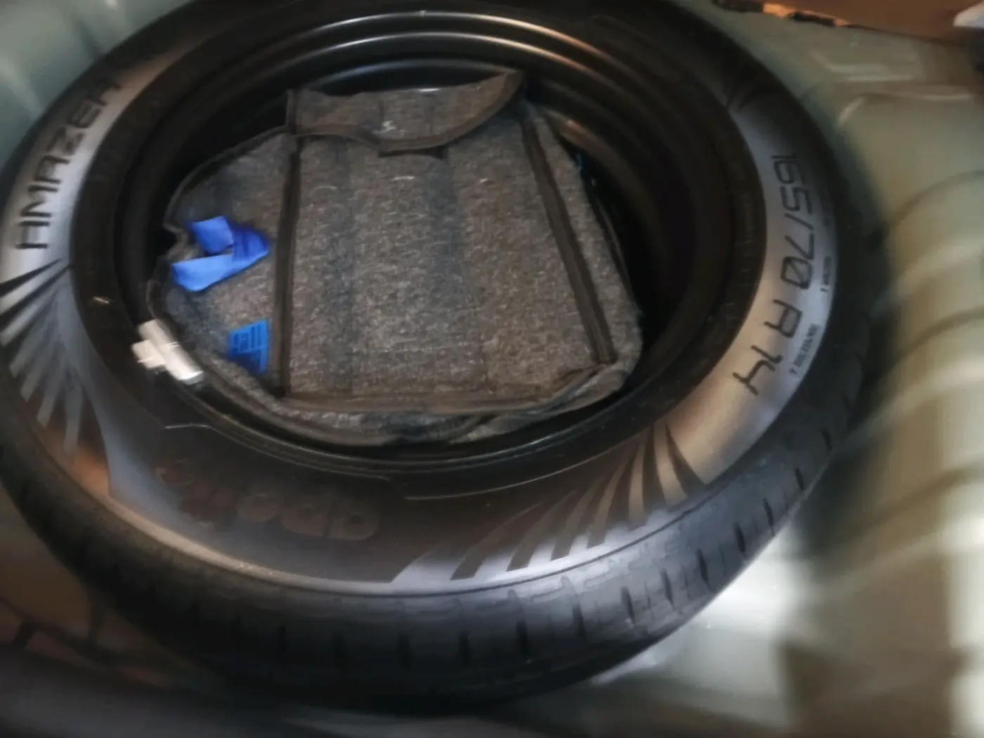 2024 Hyundai EXTER SX(O) CONNECT 1.2 AMT DUAL TONE, Petrol, Automatic, 13,265 km, tyre