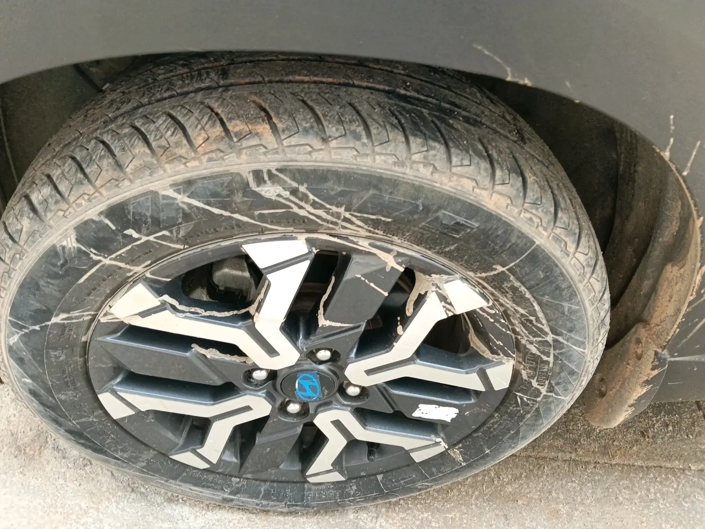 2023 Hyundai EXTER SX(O) CONNECT 1.2 AMT, Petrol, Automatic, 39,304 km, tyre