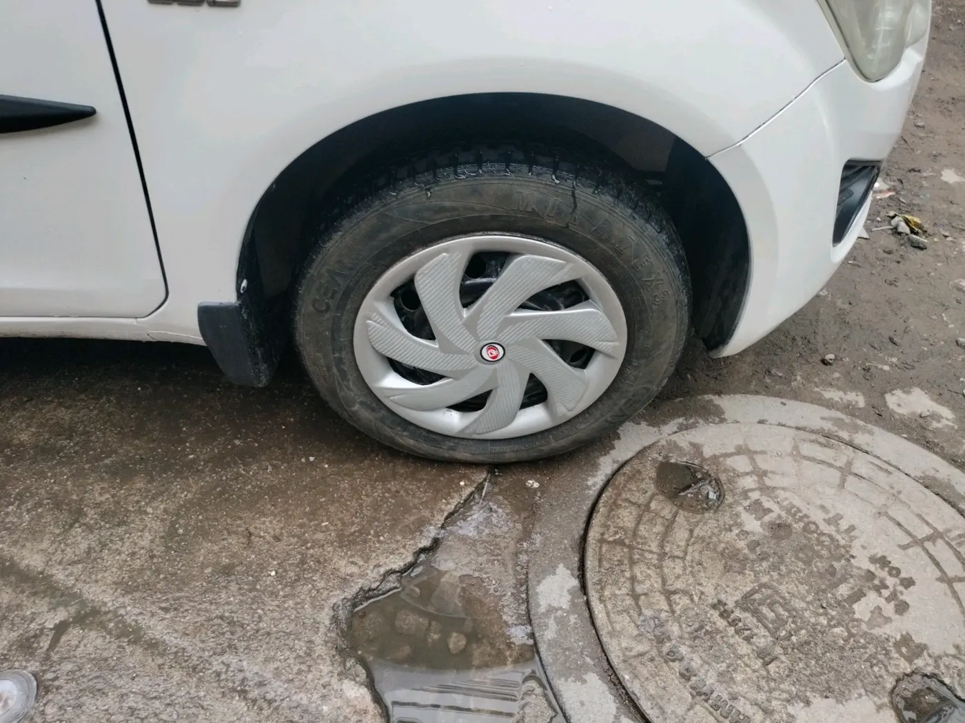 2016 Maruti Ritz LDI, Diesel, Manual, 80,425 km, tyre
