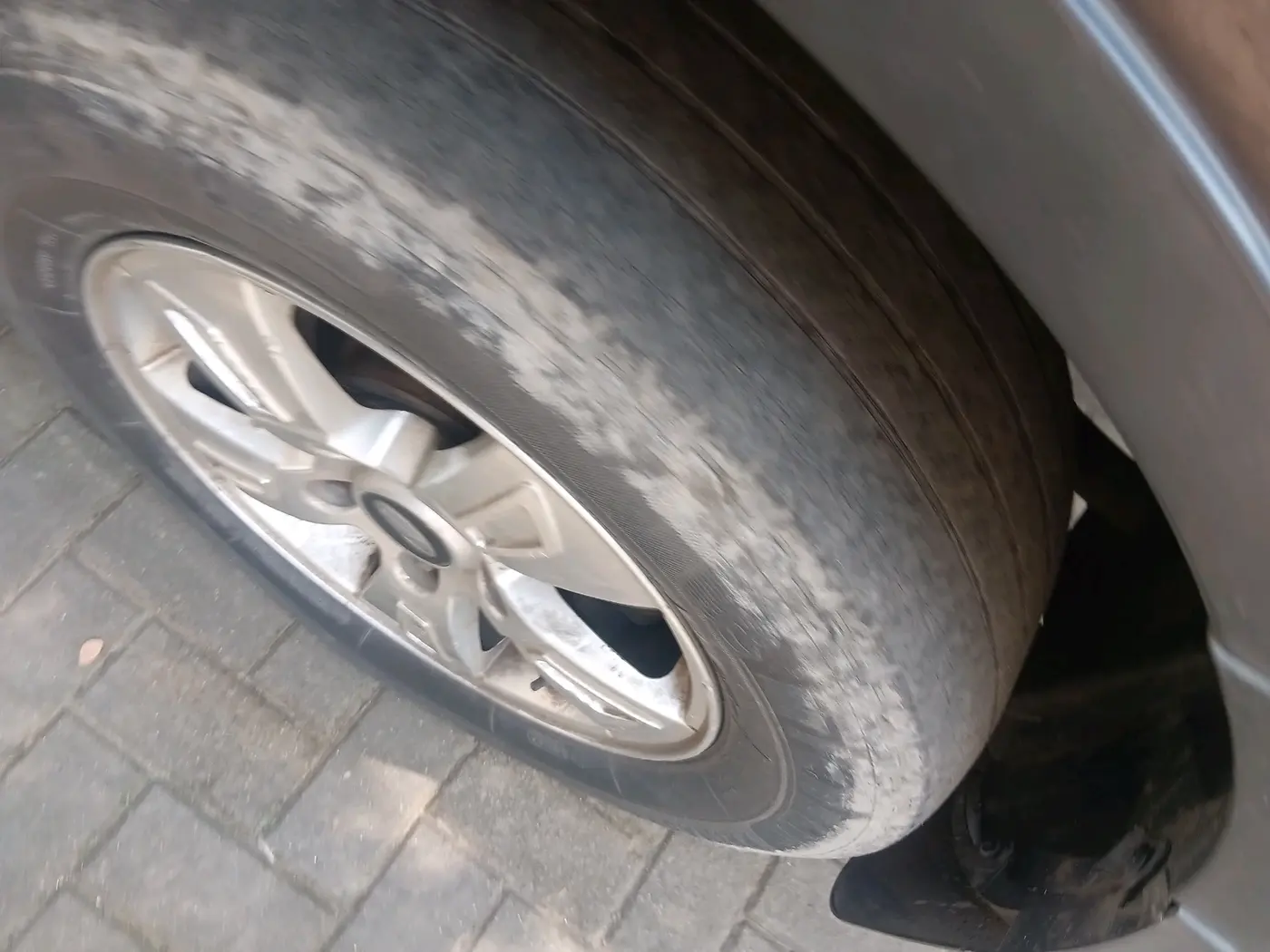 2012 Mahindra XUV500 W8, Diesel, Manual, 1,66,247 km, tyre