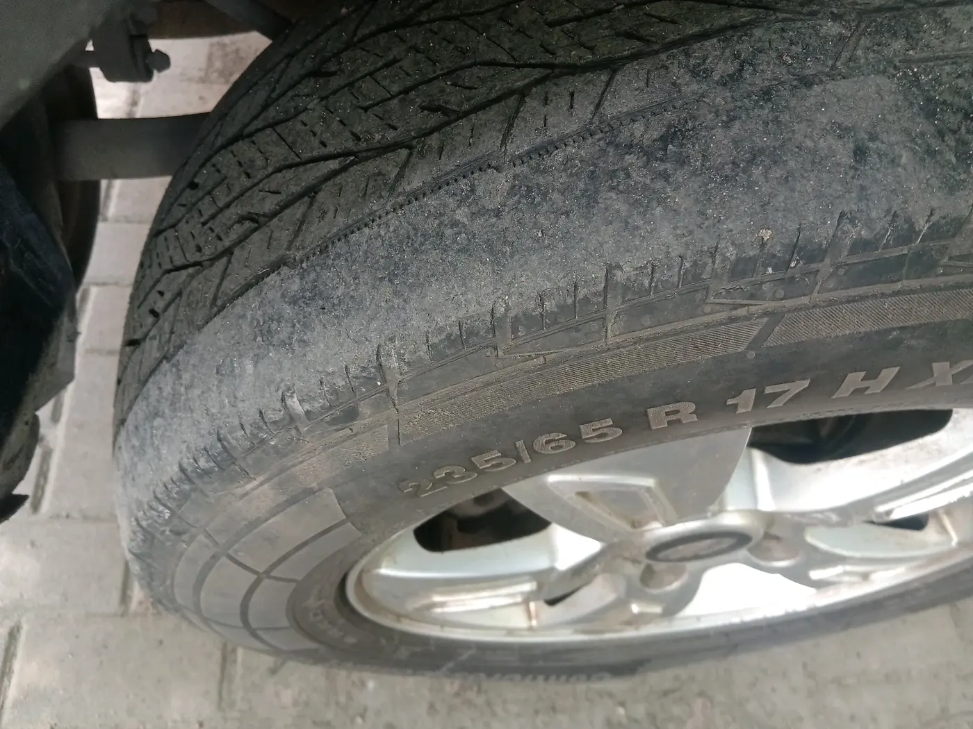 2012 Mahindra XUV500 W8, Diesel, Manual, 1,66,247 km, tyre