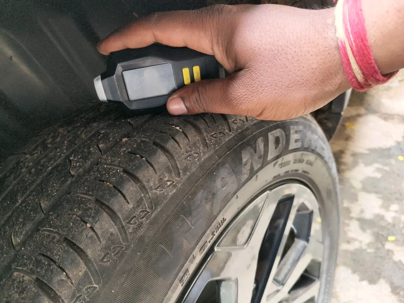 2024 Maruti FRONX DELTA PLUS 1.2L AGS, Petrol, Automatic, 40,713 km, tyre