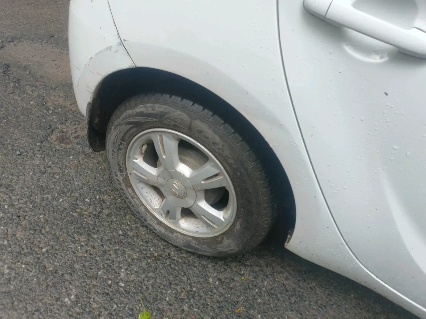 2011 Hyundai i20 ASTA (O) 1.2, Petrol, Manual, 88,302 km, tyre