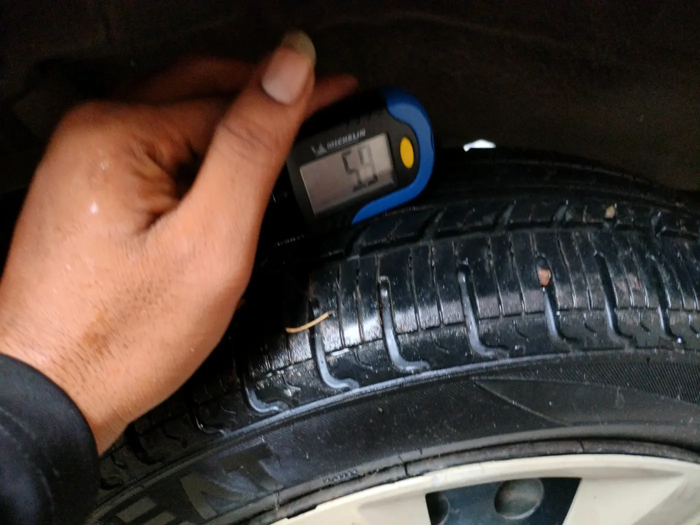2015 Maruti Wagon R 1.0 VXI, Petrol, Manual, 94,889 km, tyre