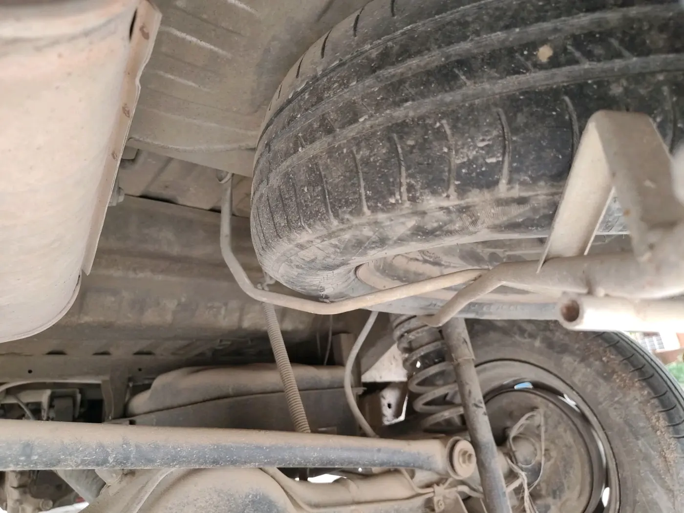 2018 Maruti Eeco 5 STR WITH A/C+HTR, Petrol, Manual, 1,54,805 km, tyre