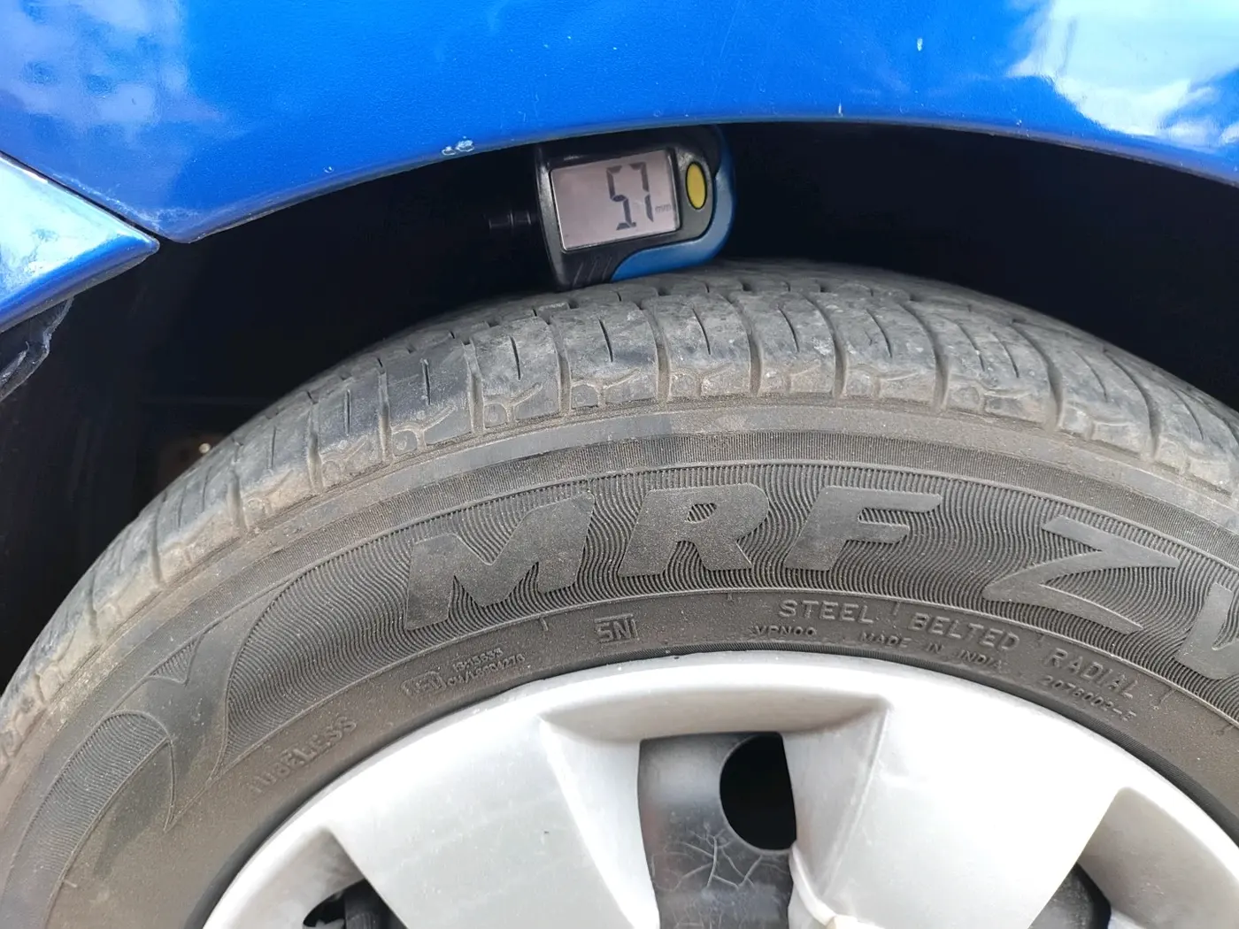 2018 Hyundai Eon ERA +, Petrol, Manual, 77,142 km, tyre