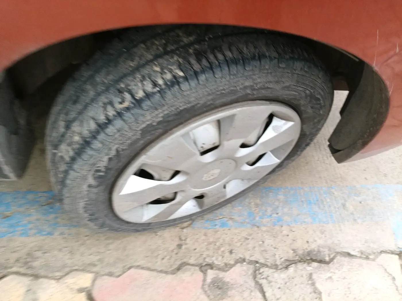 2018 Maruti Alto K10 LXI CNG (AIRBAG), CNG, Manual, 77,403 km, tyre