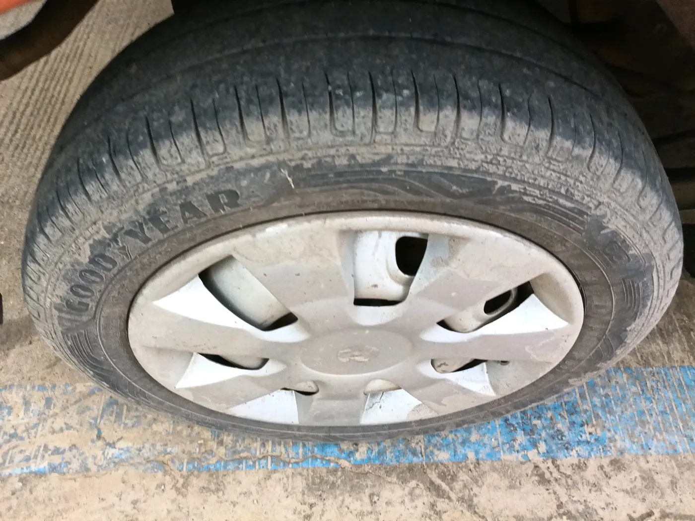2018 Maruti Alto K10 LXI CNG (AIRBAG), CNG, Manual, 77,403 km, tyre