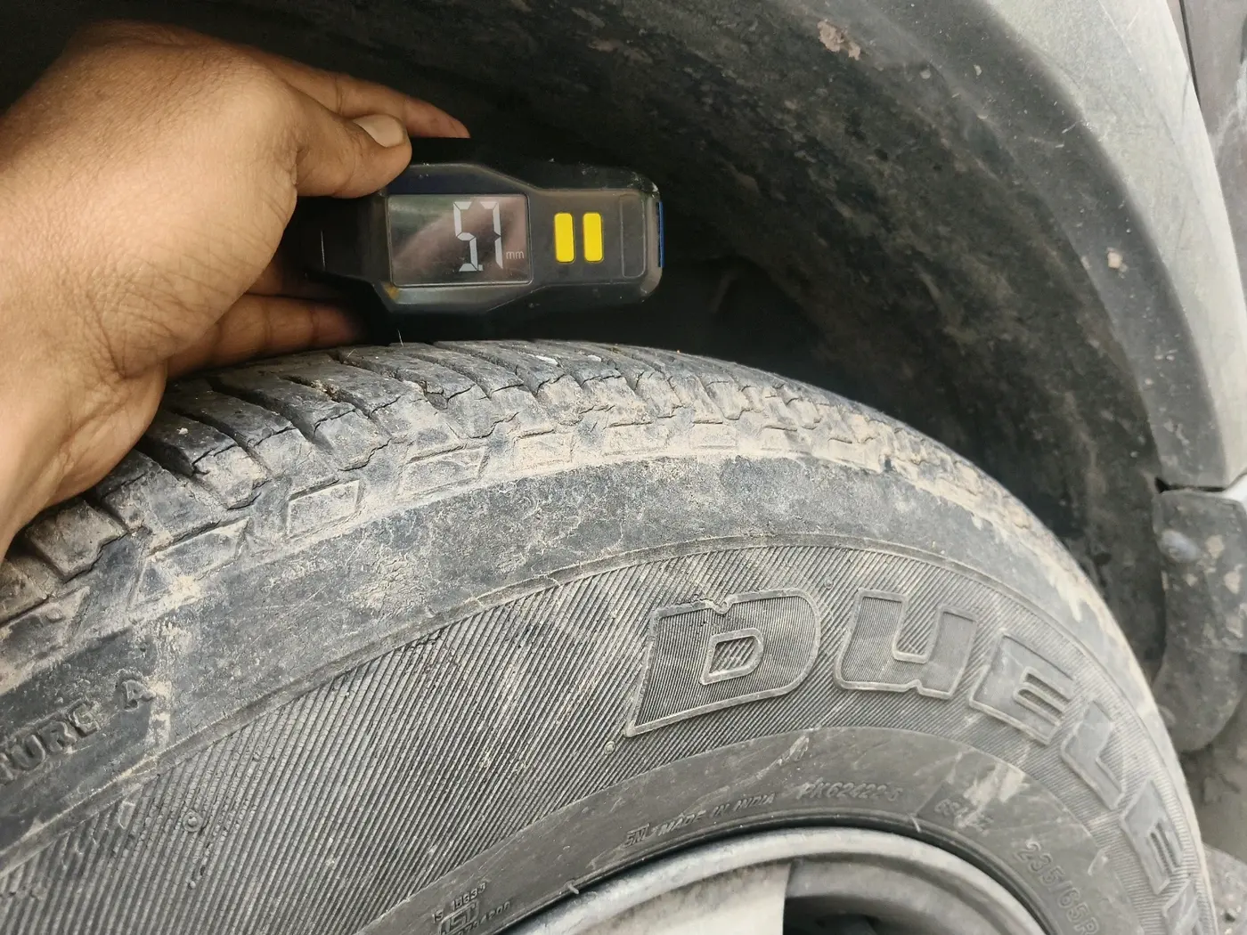 2012 Mahindra XUV500 W8, Diesel, Manual, 2,04,767 km, tyre