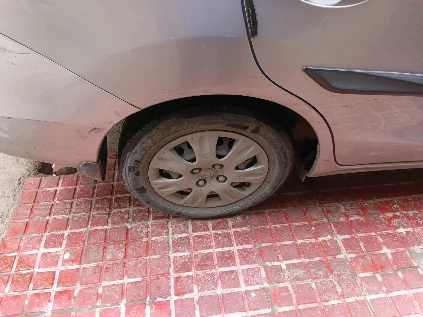 2014 Honda Amaze 1.2L I-VTEC S, Petrol, Manual, 73,615 km, tyre