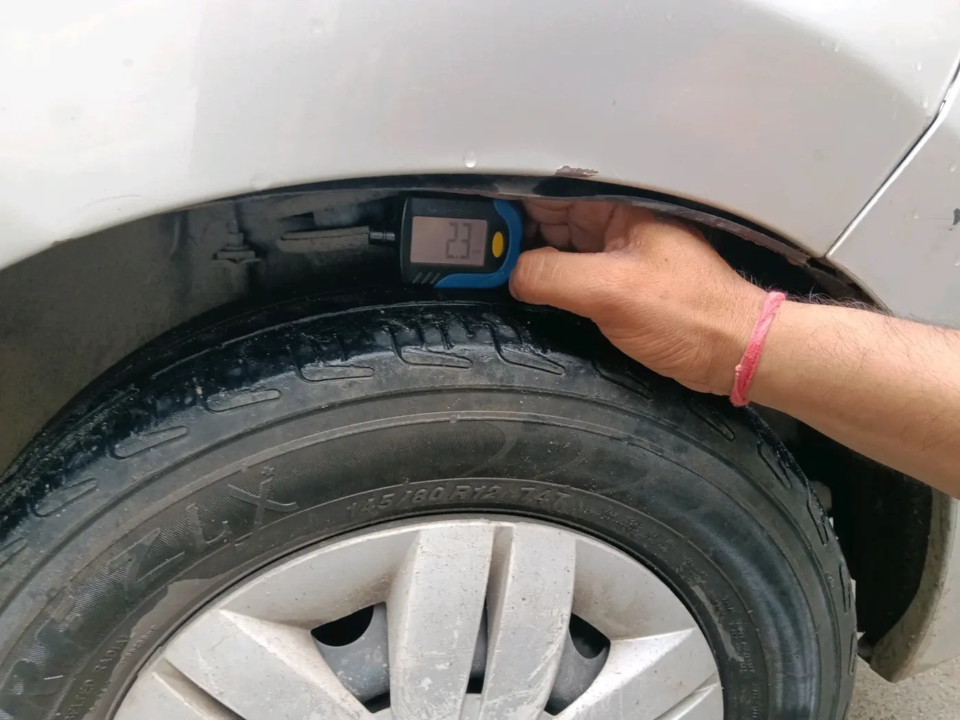 2017 Maruti Alto 800 LXI, CNG, Manual, 1,46,832 km, tyre