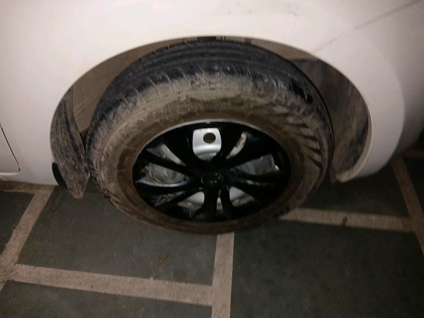 2023 Maruti Swift LXI, Petrol, Manual, 18,907 km, tyre