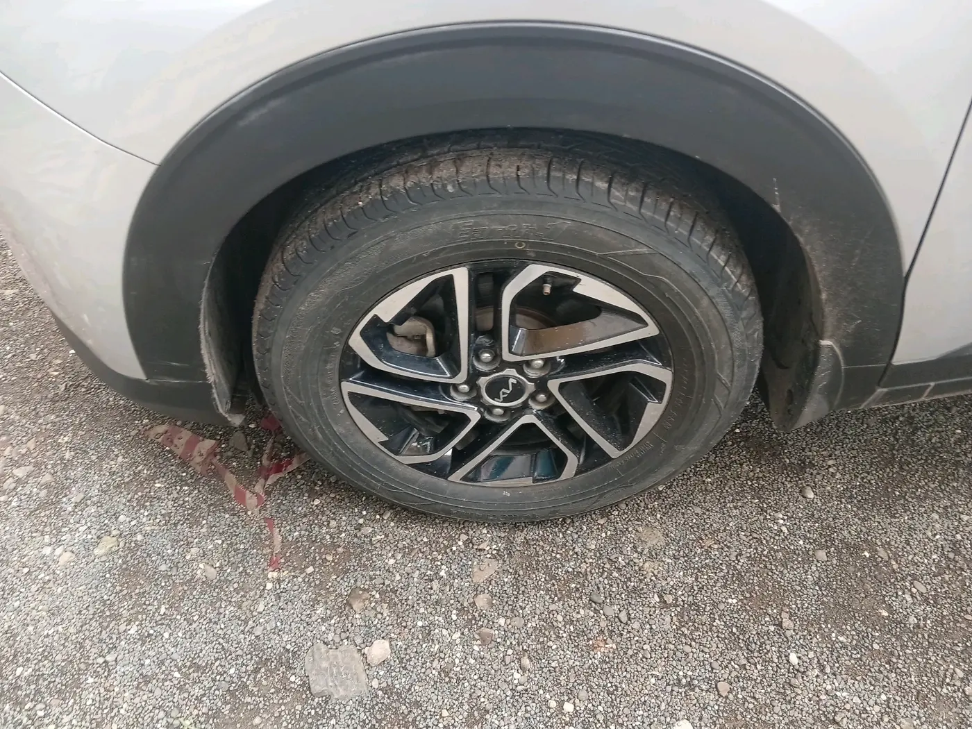 2022 KIA CARENS LUXURY PLUS 1.4 PETROL 7 STR, Petrol, Manual, 51,258 km, tyre