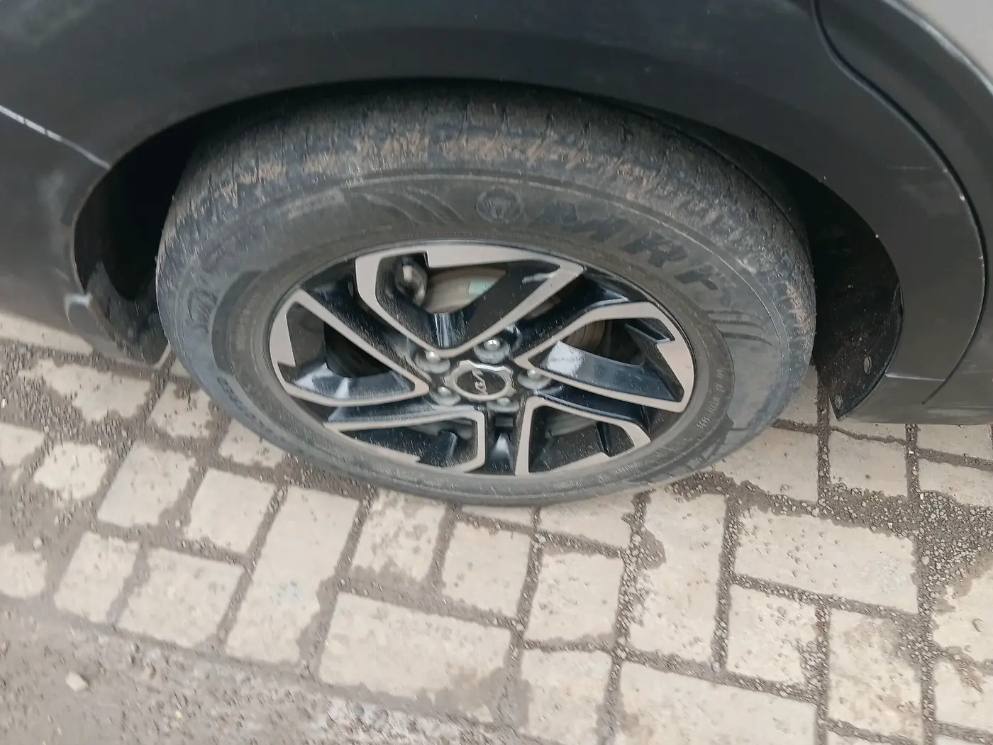 2022 KIA CARENS LUXURY PLUS 1.4 PETROL 7 STR, Petrol, Manual, 51,258 km, tyre