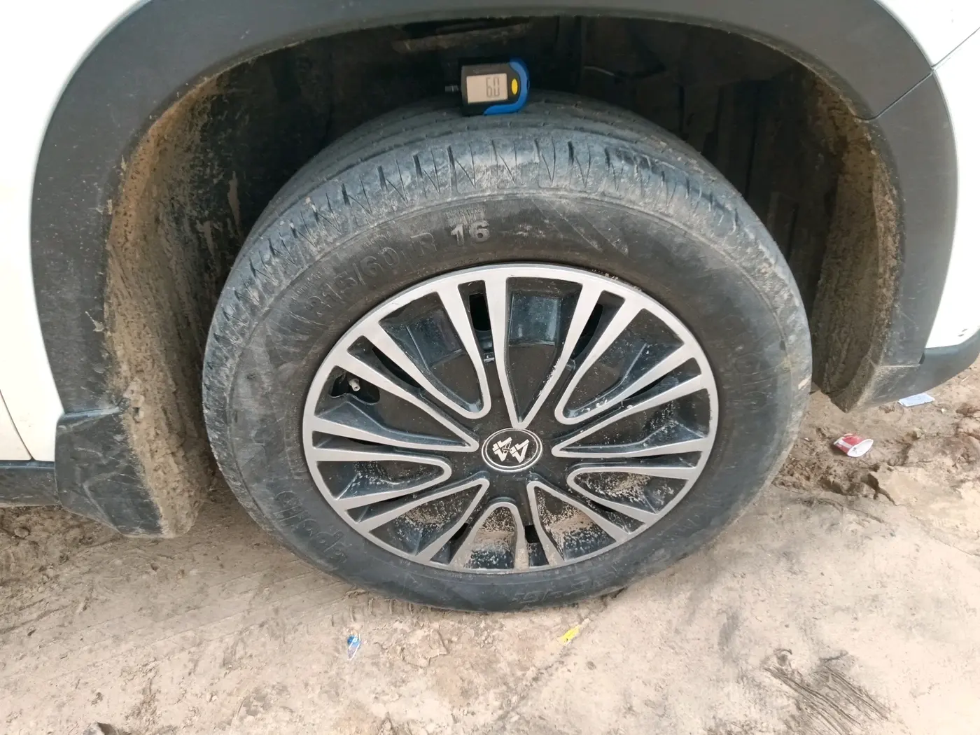 2020 Maruti Vitara Brezza VXI, Petrol, Manual, 1,25,045 km, tyre