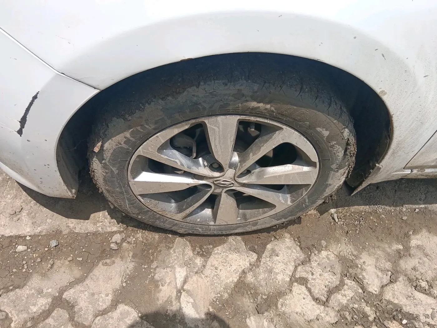 2015 Hyundai Elite i20 ASTA 1.4 CRDI, Diesel, Manual, 1,90,269 km, tyre