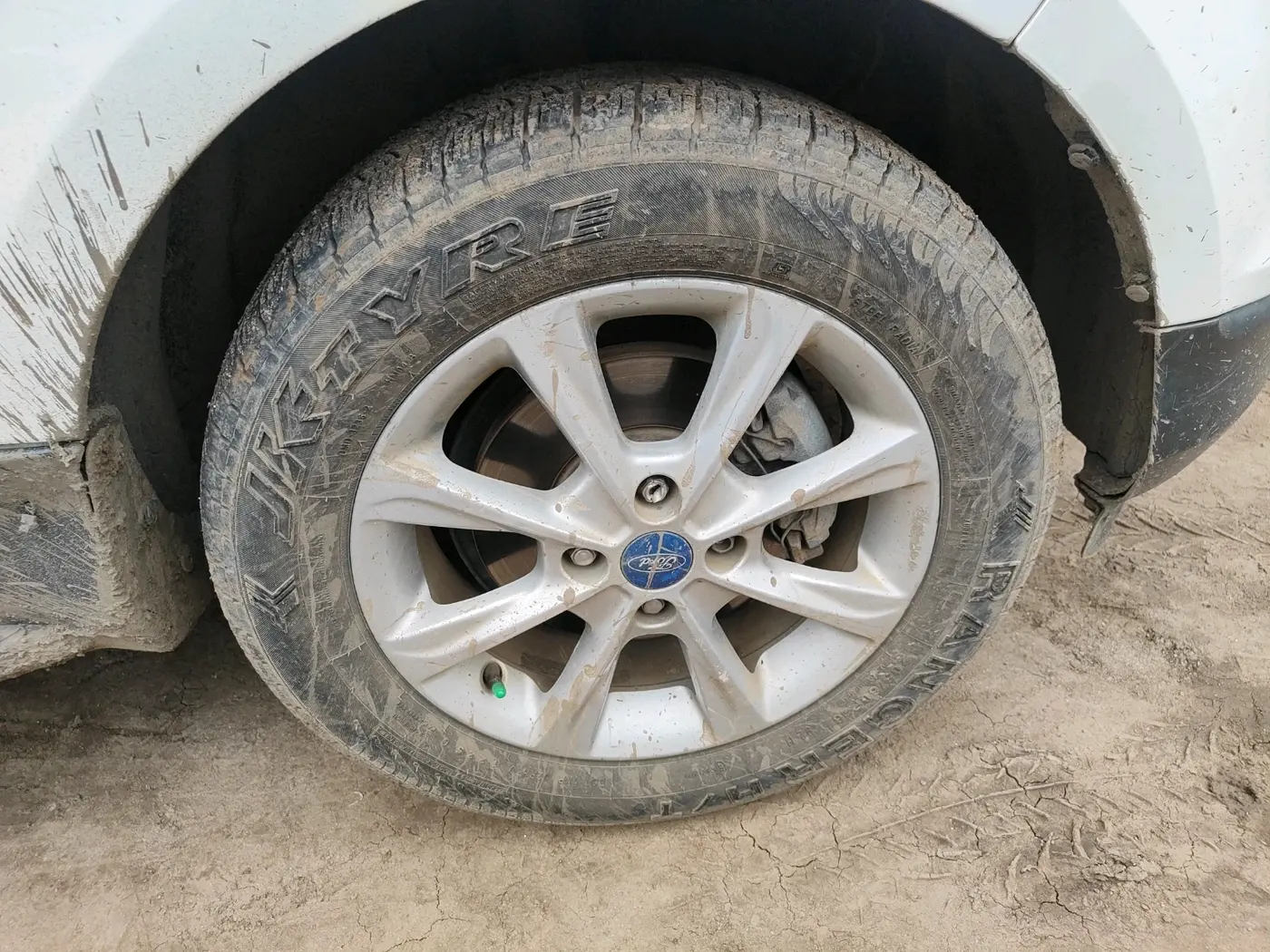 2017 Ford Ecosport TITANIUM 1.5L DIESEL, Diesel, Manual, 1,31,544 km, tyre
