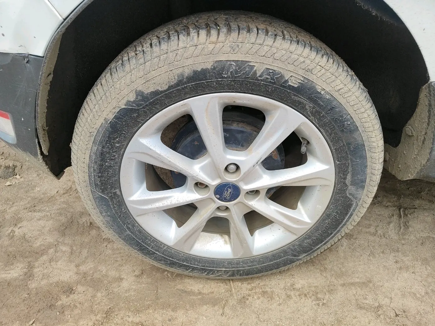 2017 Ford Ecosport TITANIUM 1.5L DIESEL, Diesel, Manual, 1,31,544 km, tyre