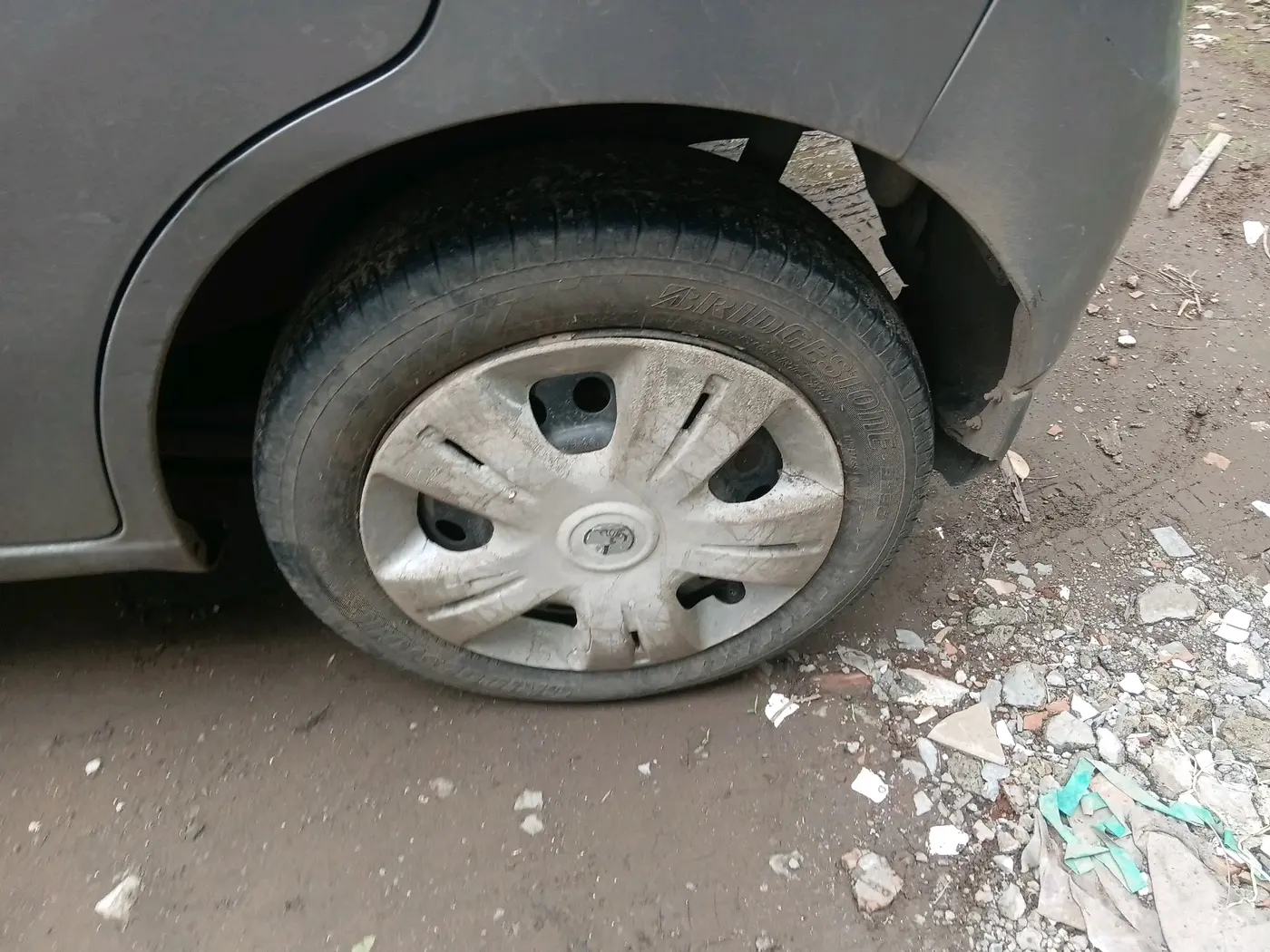 2012 Maruti Wagon R 1.0 VXI, Petrol, Manual, 1,04,239 km, tyre
