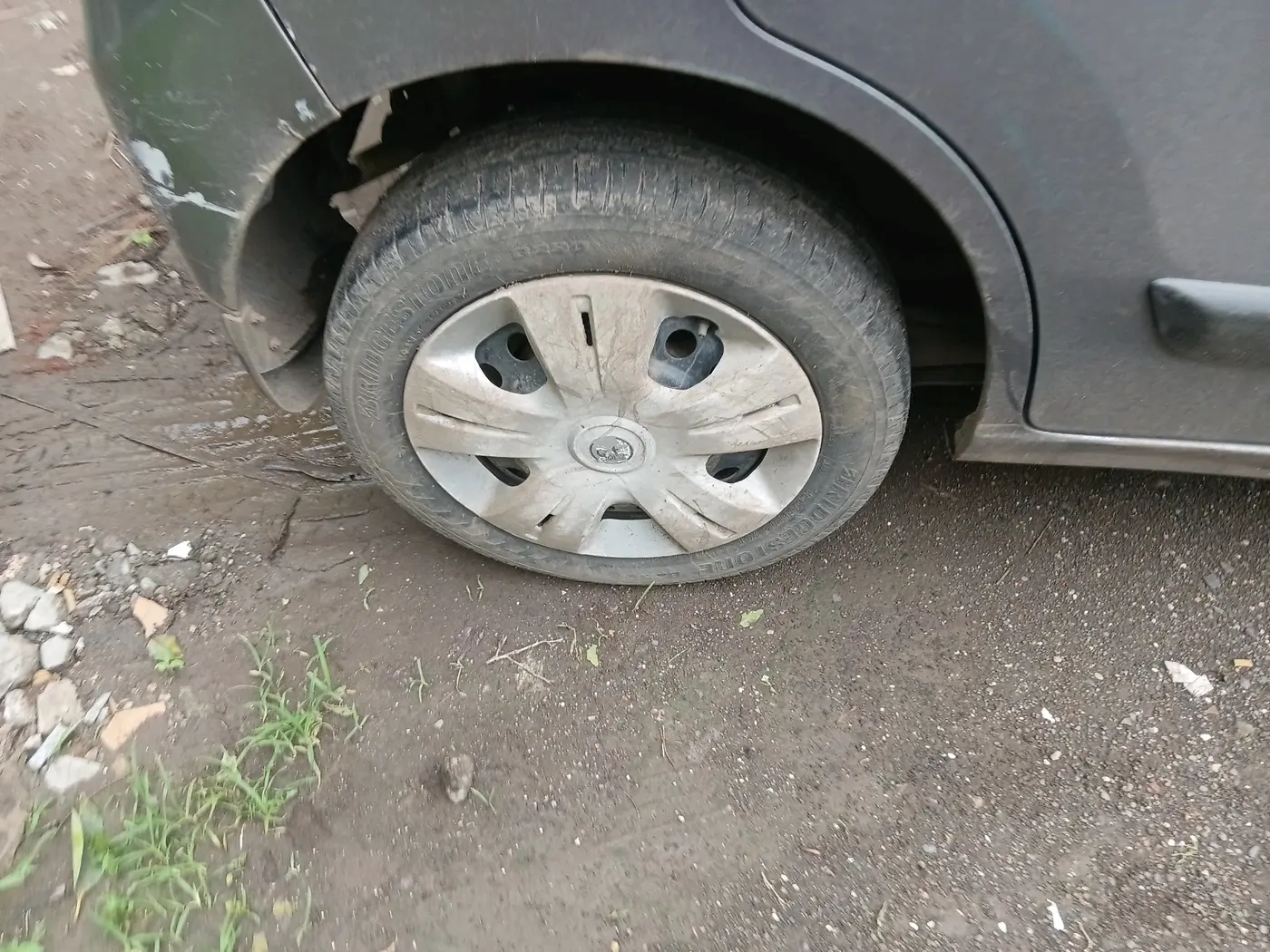 2012 Maruti Wagon R 1.0 VXI, Petrol, Manual, 1,04,239 km, tyre