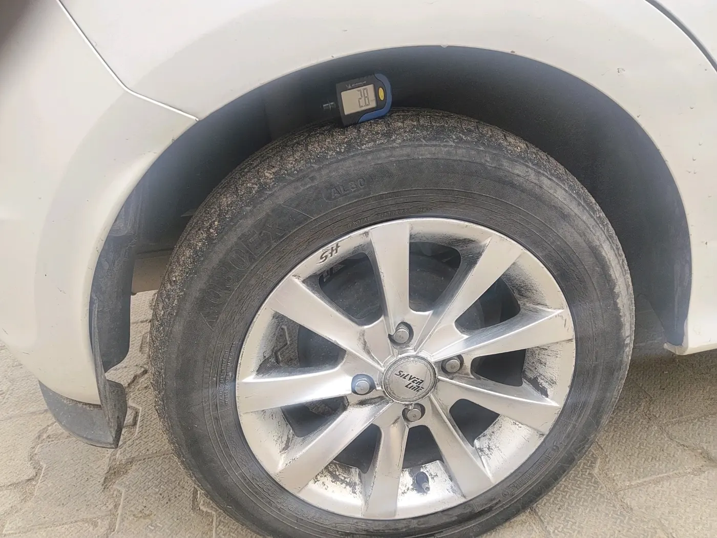 2016 Ford New Figo AMBIENTE 1.5 DIESEL, Diesel, Manual, 1,07,350 km, tyre