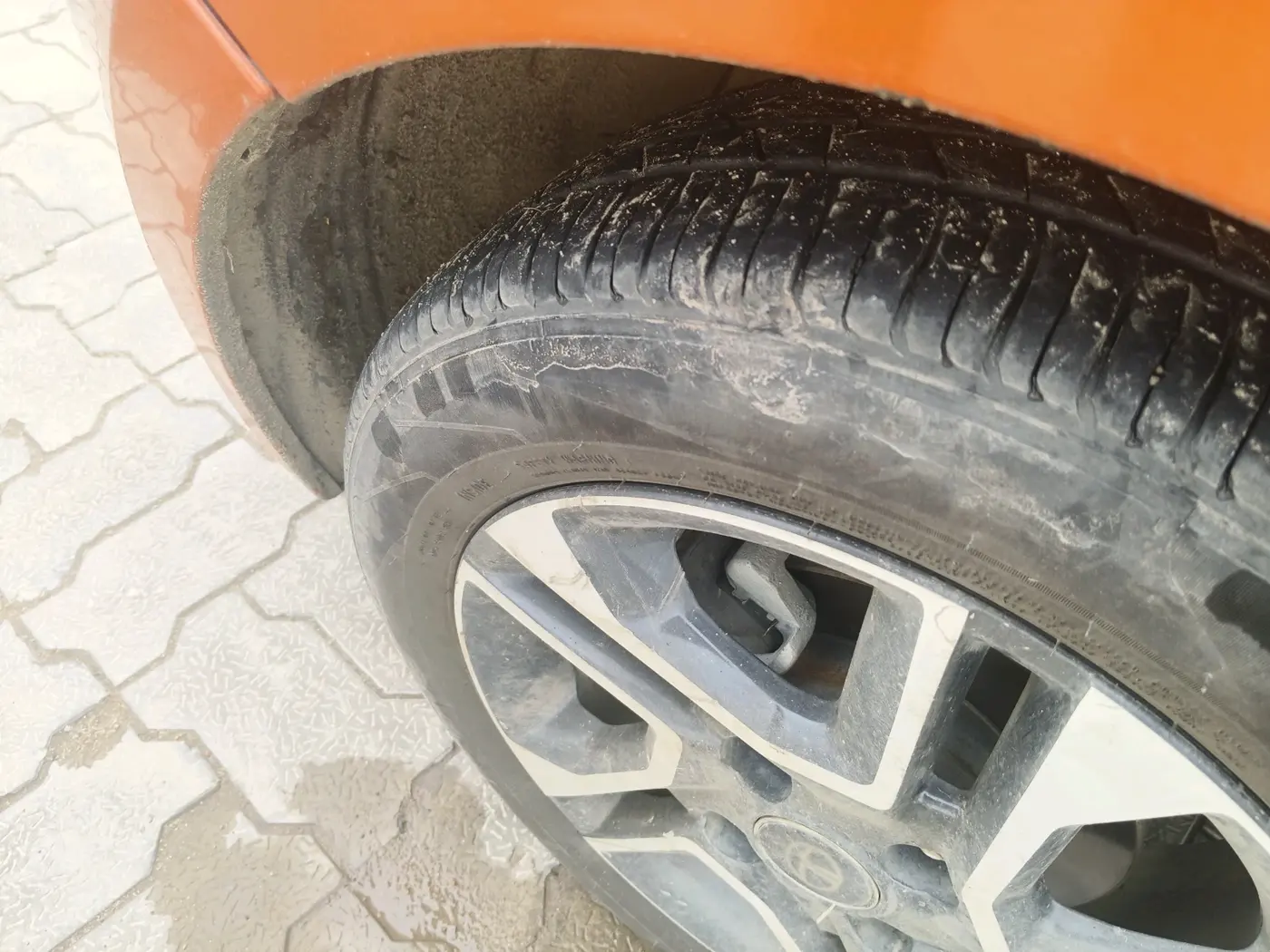 2019 Tata Tiago XZ PLUS PETROL, Petrol, Manual, 60,716 km, tyre