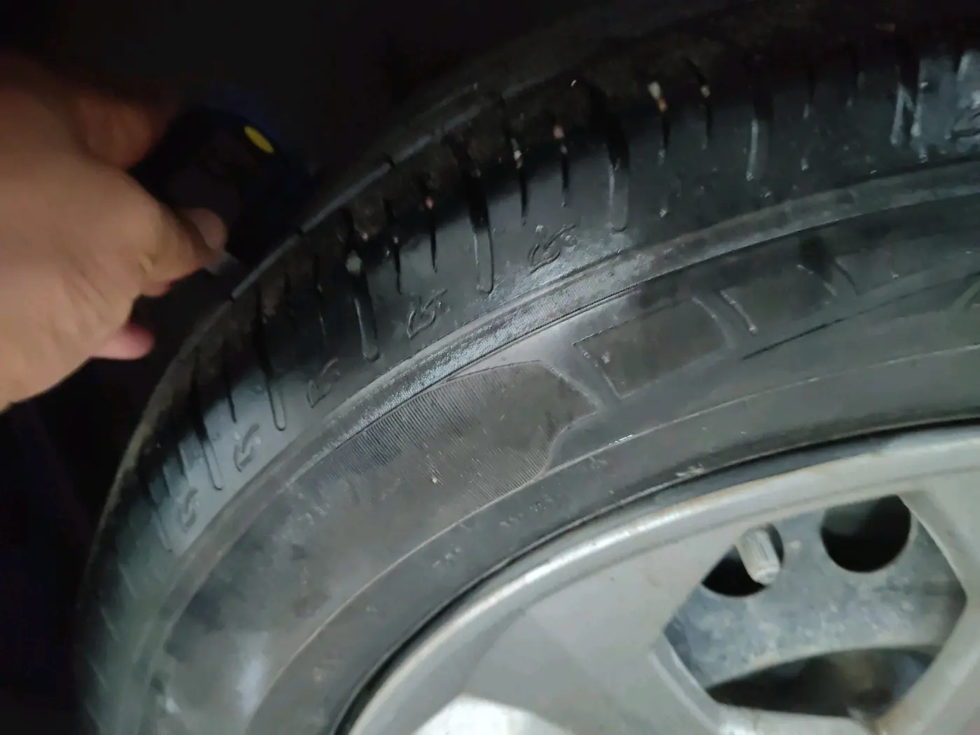 2025 Maruti BREZZA LXI S- CNG, CNG, Manual, 29,029 km, tyre