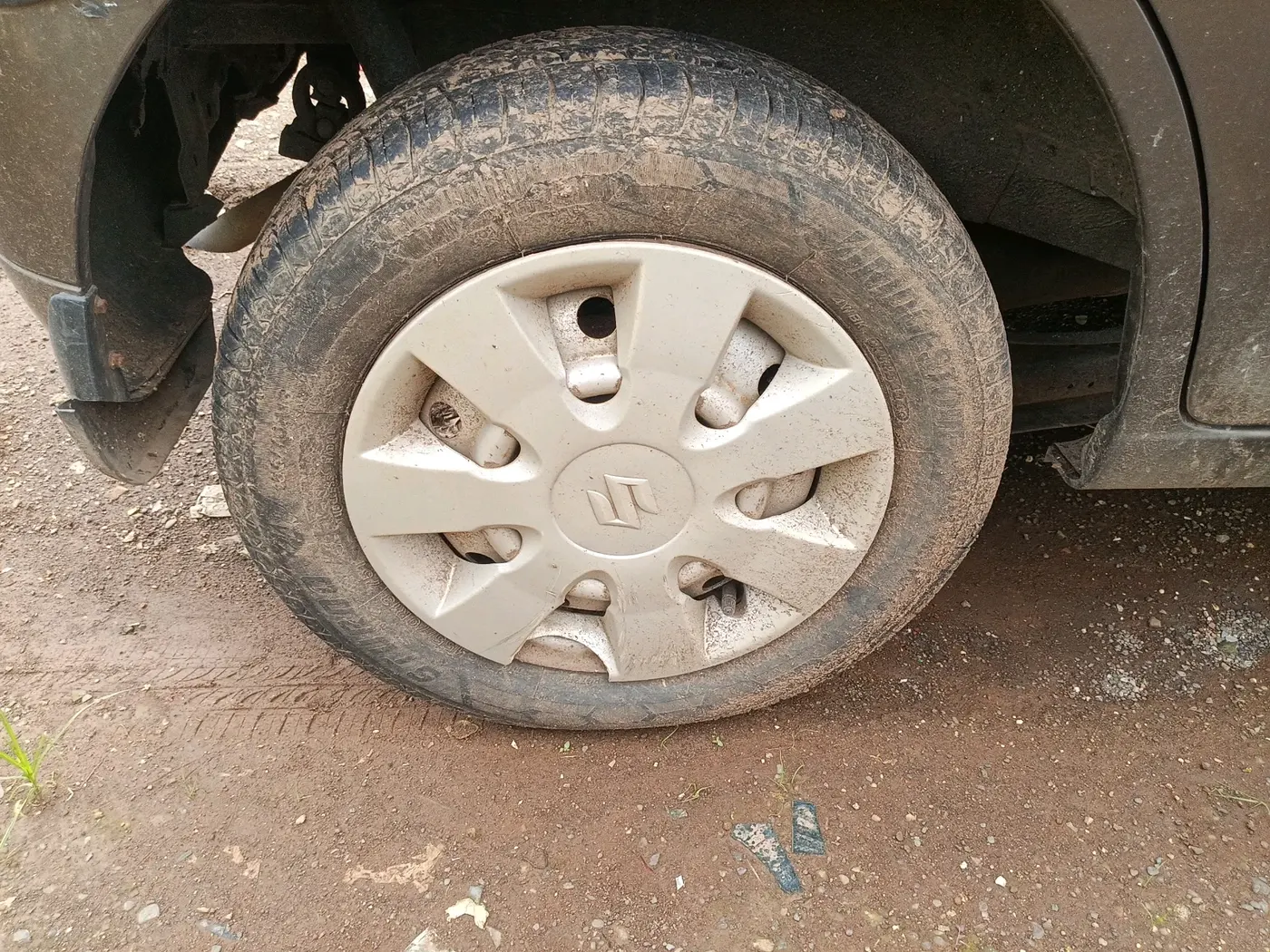2014 Maruti Wagon R 1.0 LXI CNG, CNG, Manual, 57,605 km, tyre