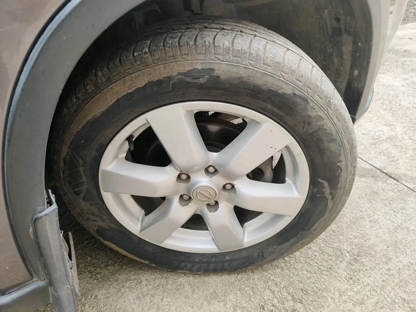 2011 Nissan X Trail SLX AT, Diesel, Automatic, 84,782 km, tyre