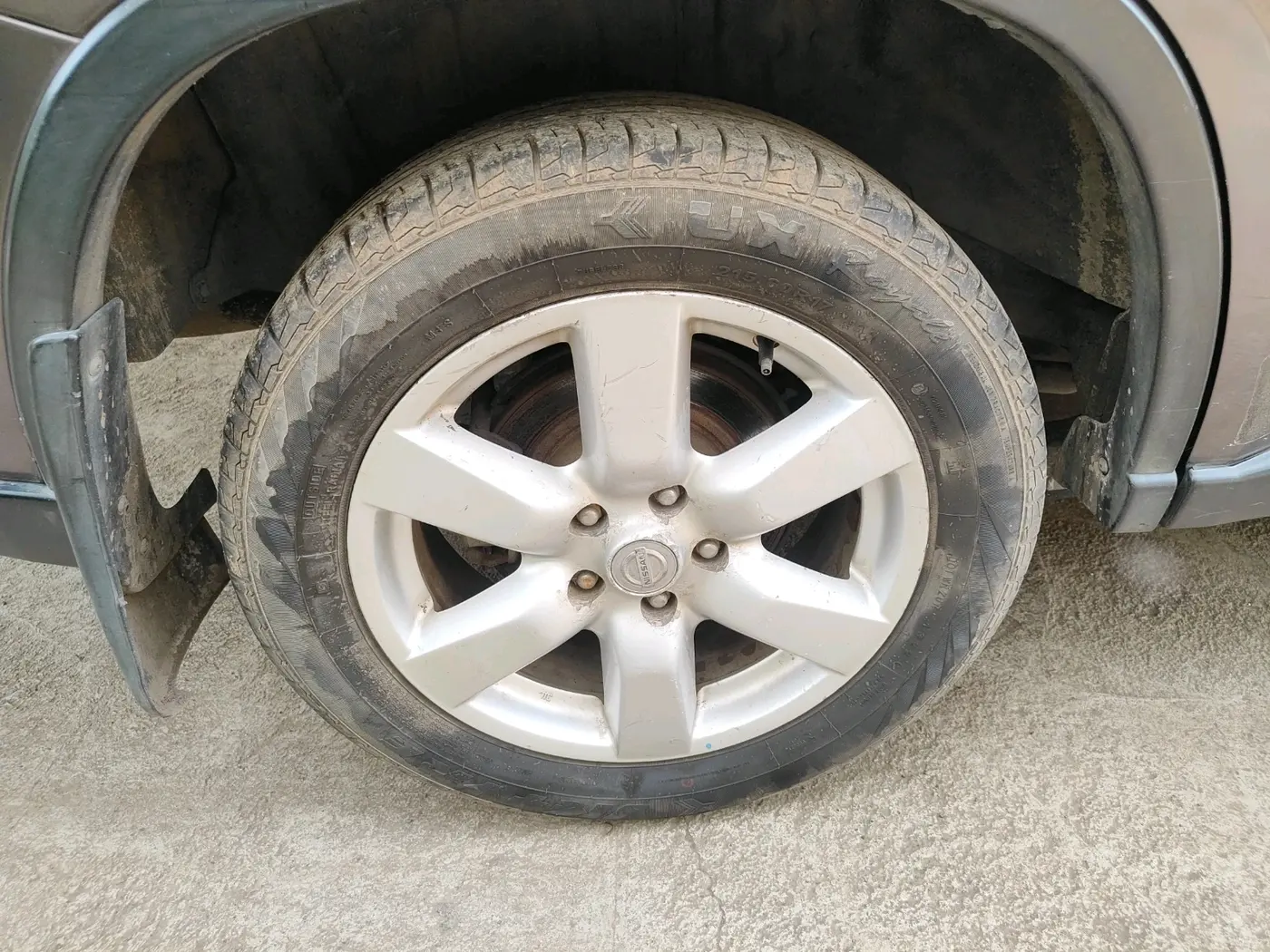 2011 Nissan X Trail SLX AT, Diesel, Automatic, 84,782 km, tyre