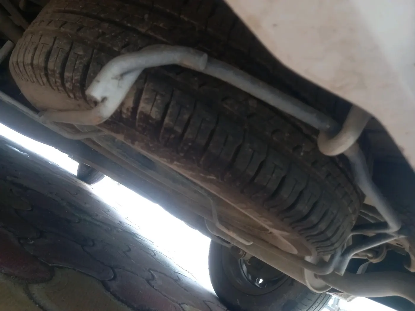 2025 Maruti Ertiga VXI CNG, CNG, Manual, 43,153 km, tyre