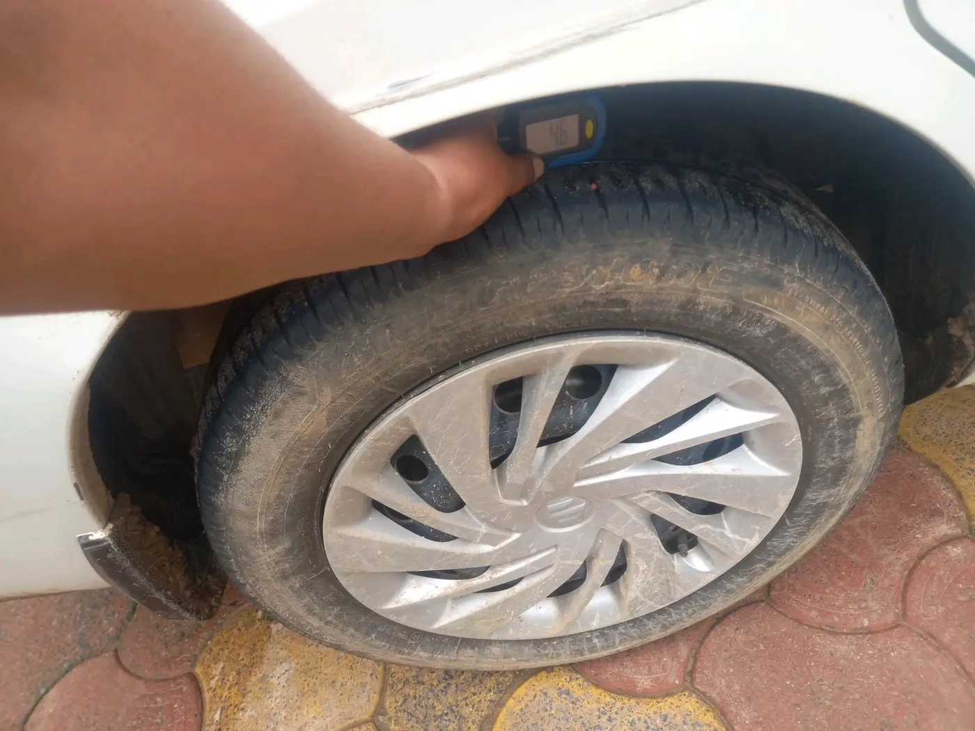 2025 Maruti Ertiga VXI CNG, CNG, Manual, 43,153 km, tyre